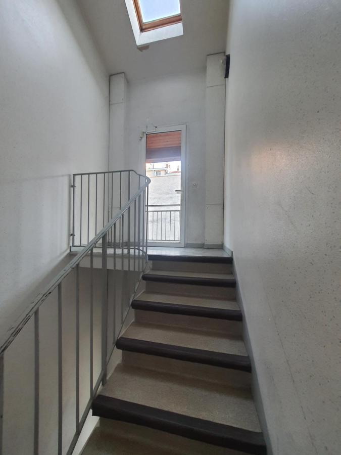 Studio Au Calme Espace Exterieur Parking Gratuit Dans La Rue เกรอน็อบล์ ภายนอก รูปภาพ