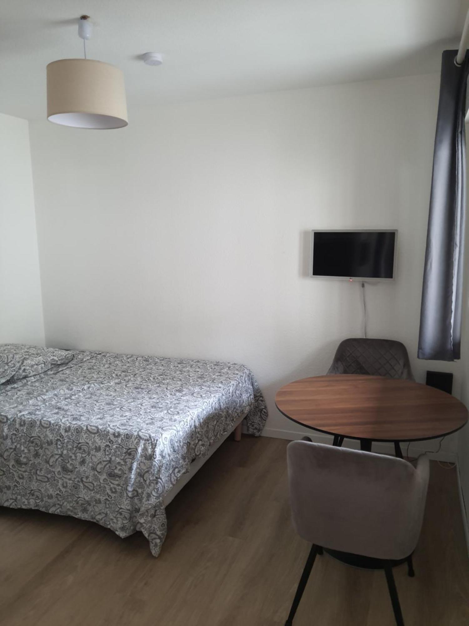 Studio Au Calme Espace Exterieur Parking Gratuit Dans La Rue เกรอน็อบล์ ภายนอก รูปภาพ